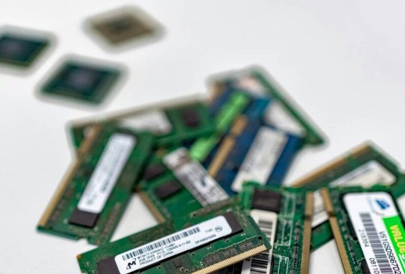 Khi mua laptop, RAM là thông số quan trọng quyết định khả năng đa nhiệm và độ mượt lâu dài.