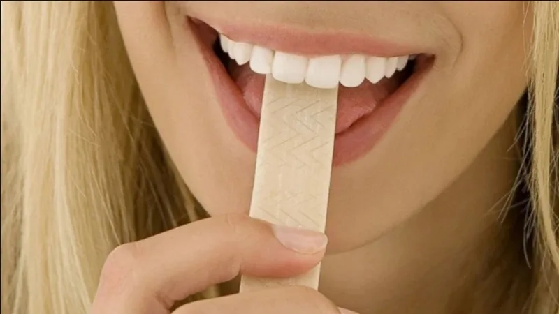 Mẹo chữa hơi thở có mùi giúp bạn tự tin giao tiếp mỗi ngày